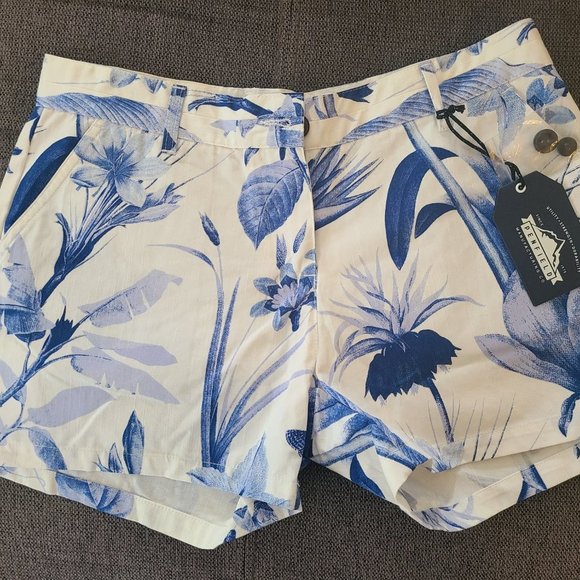 NWT Women's Penfield Botanical Print Shorts in White & Blue - Picture 1 of 5